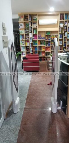 lap-dat-cong-tu-an-ninh-thu-vien-tai-quan-3