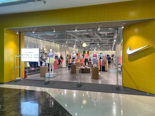 cổng từ an ninh tại shop thời trang