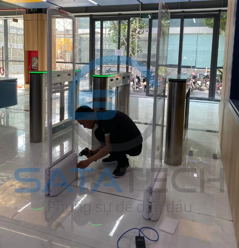 Hướng dẫn lắp đặt cổng từ an ninh tại cửa hàng